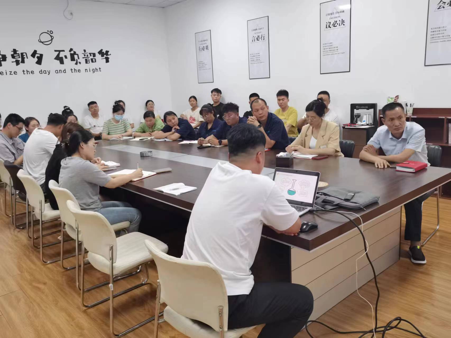 兒童智力測試儀培訓現場(chǎng)