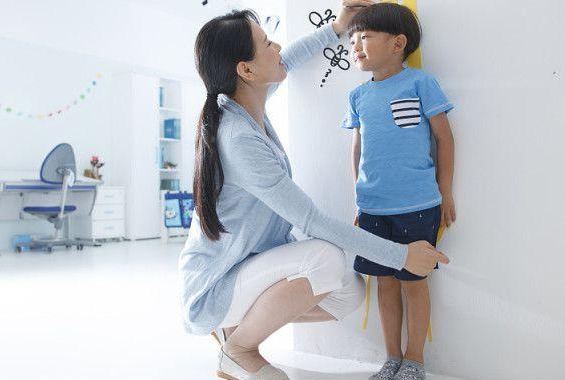 山東煙臺【身高體重測量?jì)x廠(chǎng)家】提示兒童的身高體重的標準是哪些，怎樣判斷？